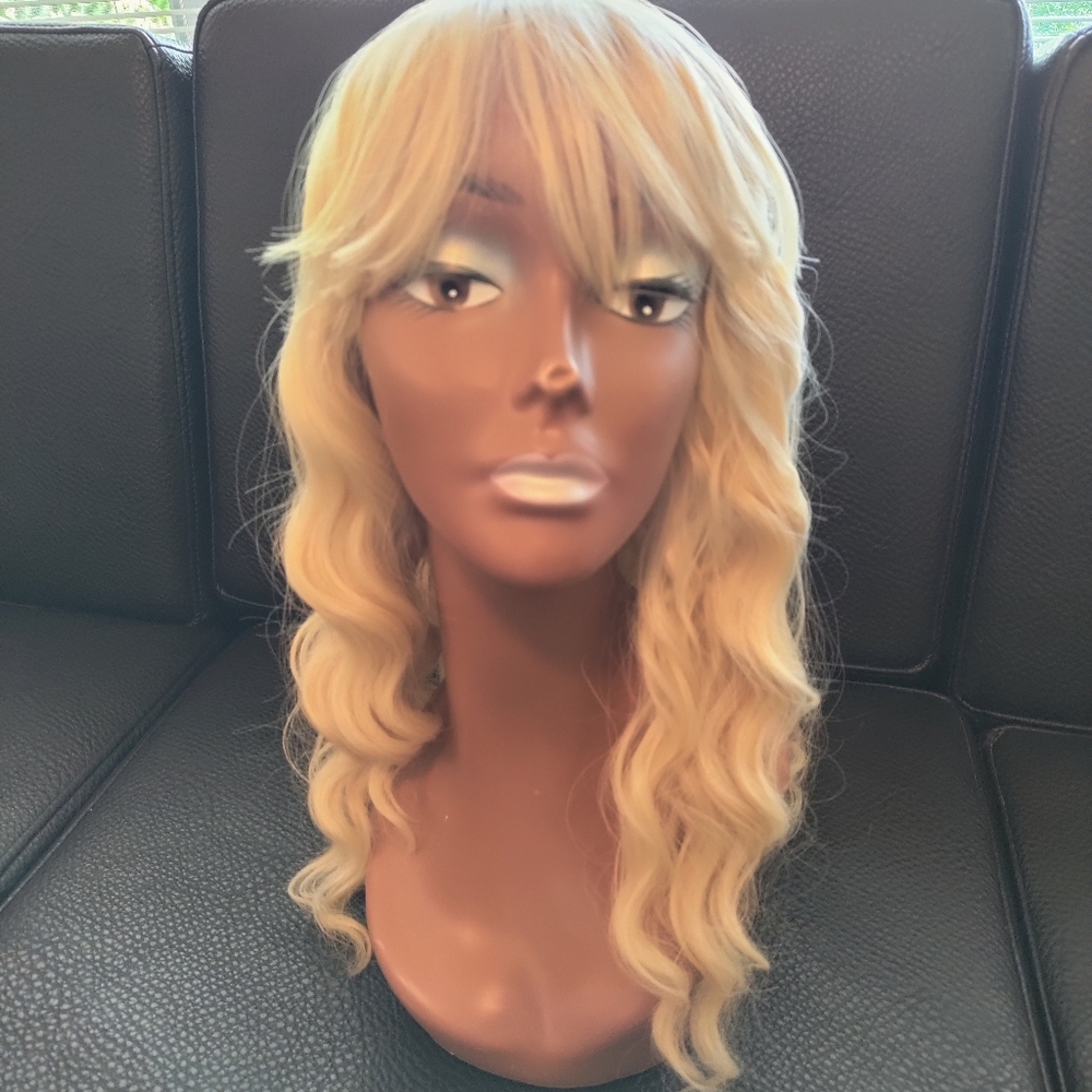 💥Long wavy platinum blonde wig with bangs